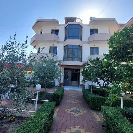 Apartment Flamuri